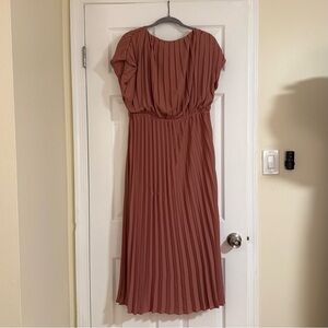 Zara Pleated Midi Dress in Mauve